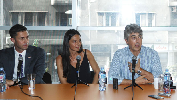 Александар Пејн: Свет се окреће у погрешном правцу