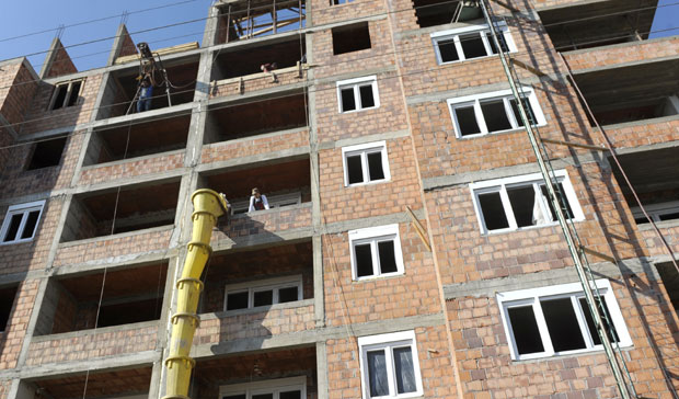 Грађани губе битку са градитељима без папира