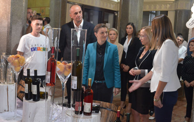 Хвале се родном годином