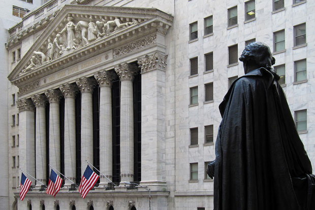 Волстрит тоне у страху од нових Трампових тарифа