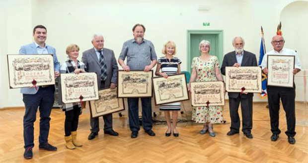 Награде истакнутим Карловчанима 