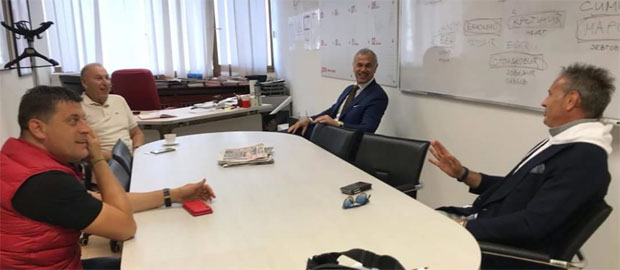 ЗВЕЗДА “СЛУЧАЈНО” ОТКРИЛА САСТАВ ЗА НАПОЛИ? Боаћи на клупи, Марин и Ебесилио крећу од почетка...