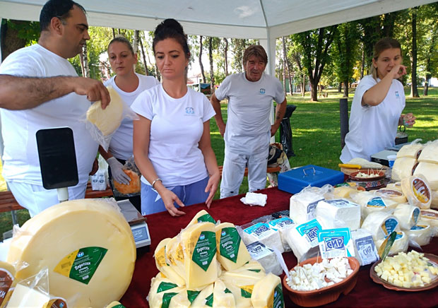 Качкаваљ пред Италијанима