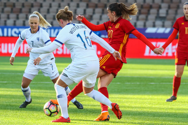 Женски фудбалски клубови потрошили 375.000 фунти на међународне трансфере