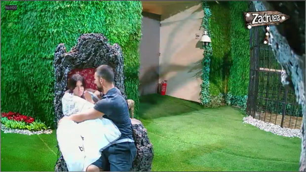 АКО НИСИ СПРЕМНА, ПРЕДАЈЕМ СЕ: Владимир очитао лекцију Станији (ВИДЕО)