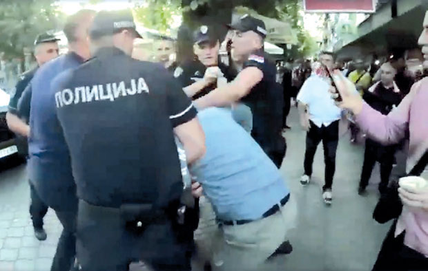 НАПРЕДЊАЦИ О ИНЦИДЕНТУ У НОВОМ САДУ: Новаковић напао шефа Зеленила