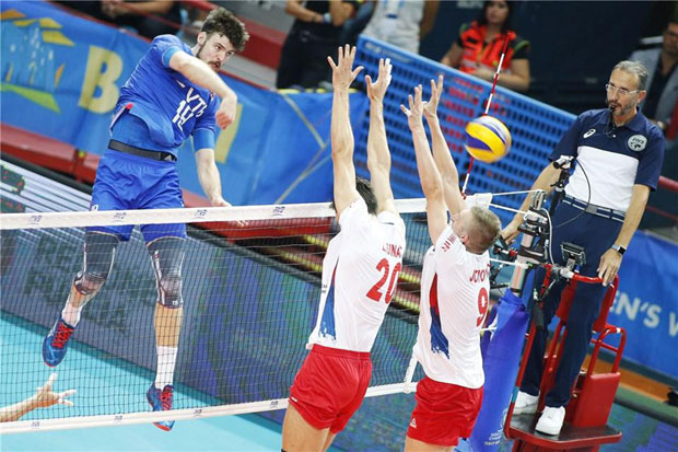 ОДБОЈКАШКИ КЛАСИК У БАРИЈУ: Срби после драме и пет сетова срушили велике Русе