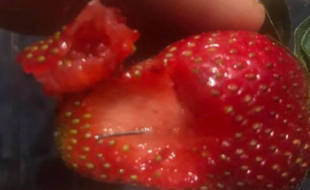 Ухапшен дечак који стављао игле у јагоде због шале