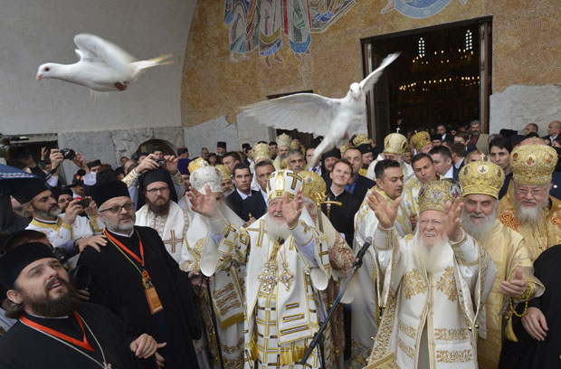 СПЦ МОРА ДА ИЗАБЕРЕ: Или Москва или Цариград