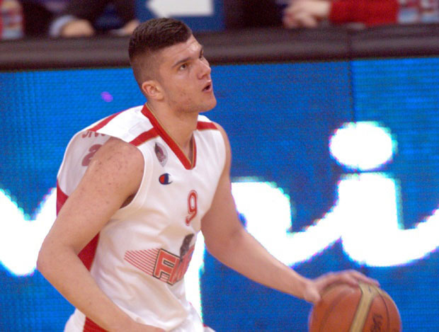 СТОЈАНОВИЋ НАПУШТА ТОРИНО: Легендарни НБА тренер не жели Србина