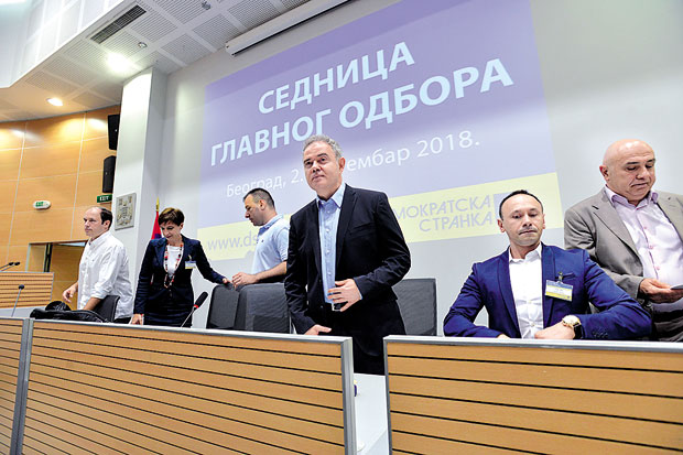 Наставак обрачуна у ДС: Шум на мрежи 