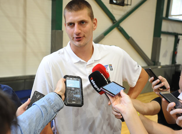 ЕСПН НАПРАВИО ЛИСТУ НАЈБОЉИХ ИГРАЧА У НБА: Јокић испред Томпсона, Ирвинга, Џорџа, Грина...