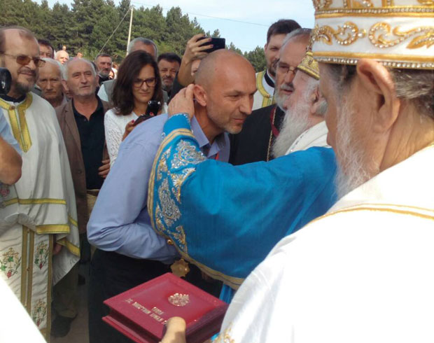 ОРДЕН КРАЉА МИЛУТИНА: Синод СПЦ одликовао Лозничанина