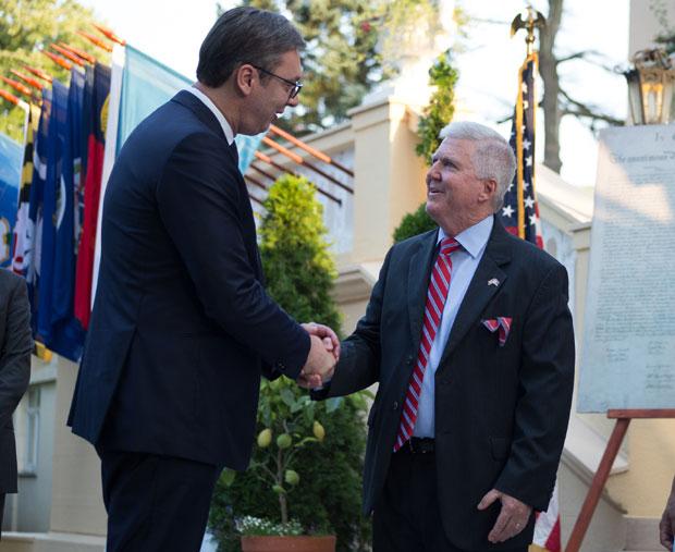 Скот: Подржавам напоре Вучића у решавању питања Косова