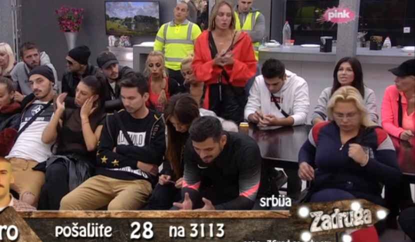 ЛУНА И СТАНИЈА СЕ ЖЕСТОКО ИЗВРЕЂАЛЕ: Рашчепљена гу*ица, ја сам обележила Задругу 1, небитна си