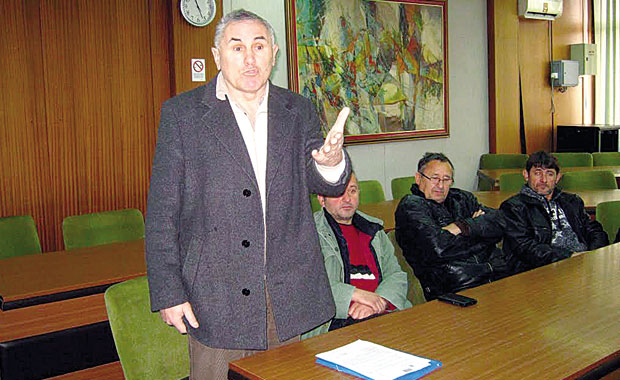 Кућа на добошу, али купца нема