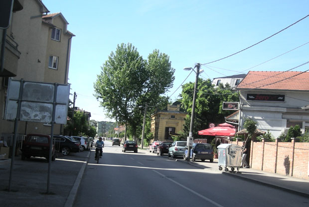 Дечак опљачкао младића на улици