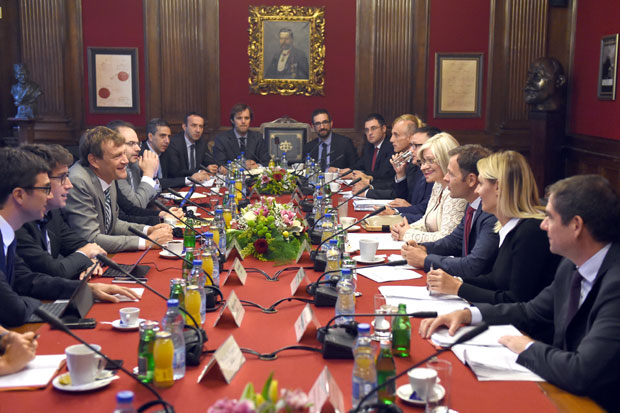 Синиша Мали са ММФ-ом о платама и пензијама