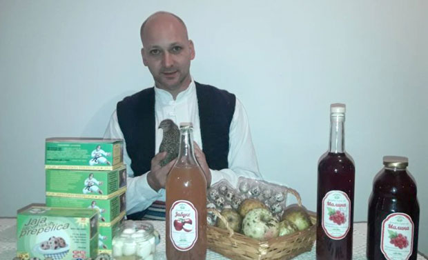 ЖИВОТ КАО СЦЕНАРИО ЗА ФИЛМ: Има три факултетске дипломе, а богатство му донеле препелице