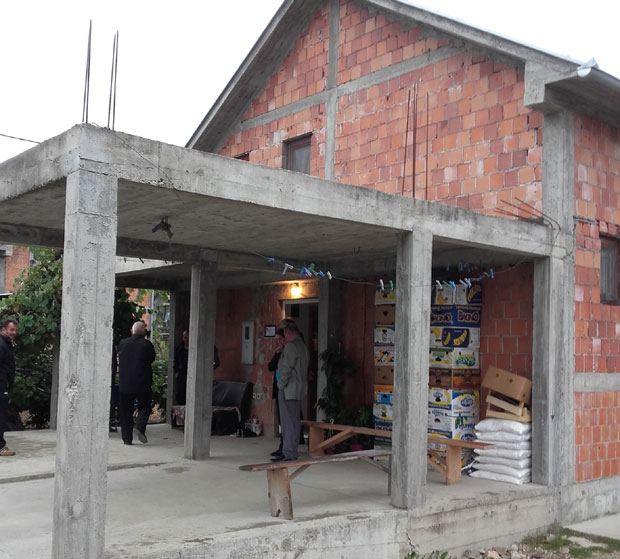 ИСКРВАРИО НА СМРТ: Оца шесторо деце убила мешалица за тесто