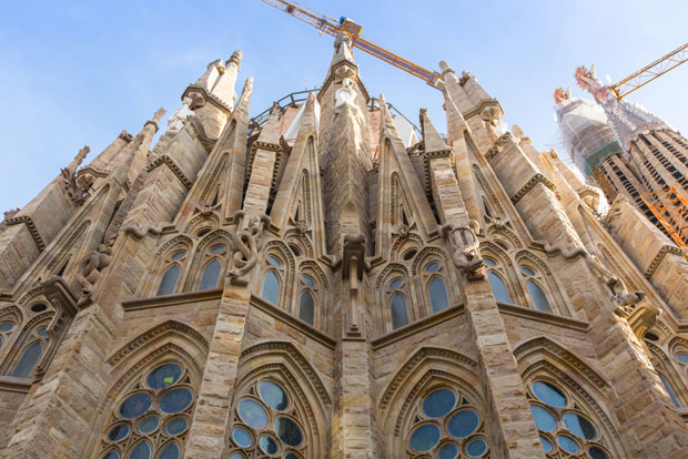 Гаудијева Саграда Фамилија без грађевинске дозволе