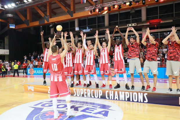 СПРЕМНИ ЗА ПОВРАТАК НА ТРОН: Звезда супериорним освајањем Суперкупа послала поруку конкурентима