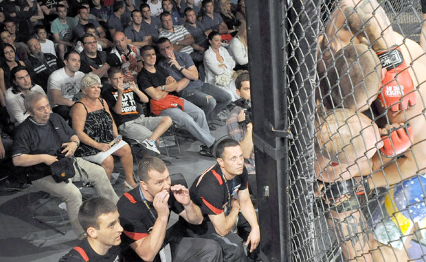 ОТВОРЕНО ПРВЕНСТВО БЕОГРАДА: Бесплатно на мечеве најбољих ММА бораца региона