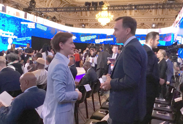 БРНАБИЋ СА ПОСЛОВНОМ ЕЛИТОМ: На форуму Блумберг глобал о важности слободне трговине (ФОТО)