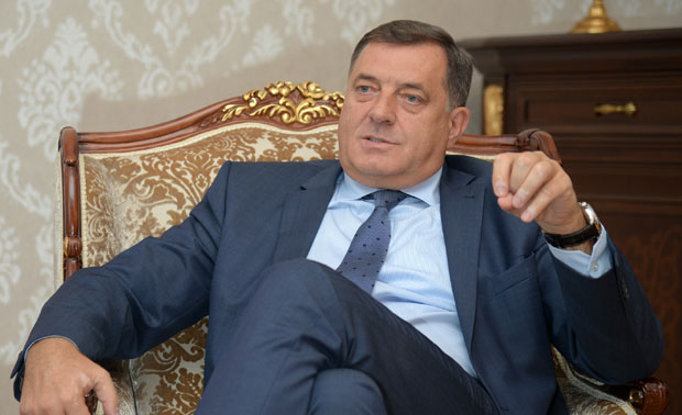 Додик: Странци прете и тужбама за ратне злочине