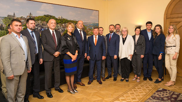 Дипос размењивао искуства у Украјини 