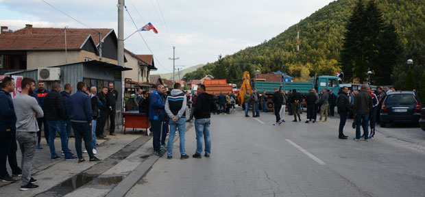 МЕШТАНИ ЗУБИНОГ ПОТОКА: Приштина нас није уплашила