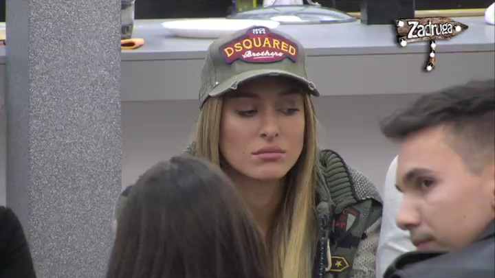 
АНАБЕЛА КОНАЧНО ПРОГОВОРИЛА О ДРАМИ У ВЕЗИ С РАЗВОДОМ: Плашим се како ће Луна реаговати
