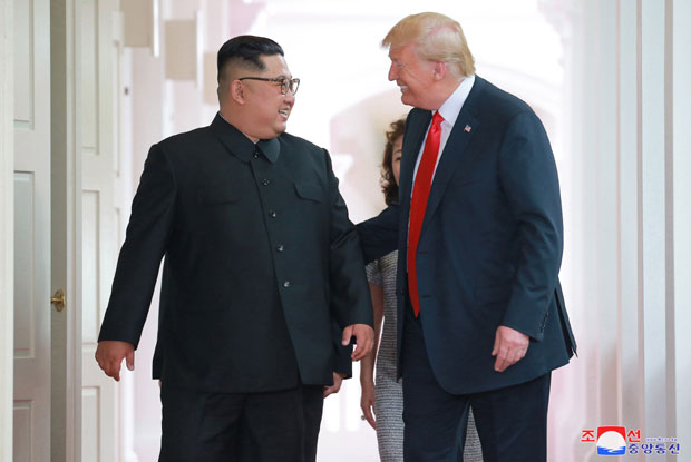 Трамп о Киму: Севале су варнице... а онда се родила љубав