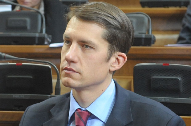 Шпијунка: Балинт Пастор доктор права