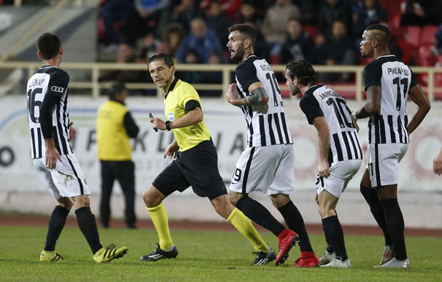 РЕМИ РАДНИЧКОГ И ПАРТИЗАНА У НИШУ: Свима бод, Мажићу наочаре