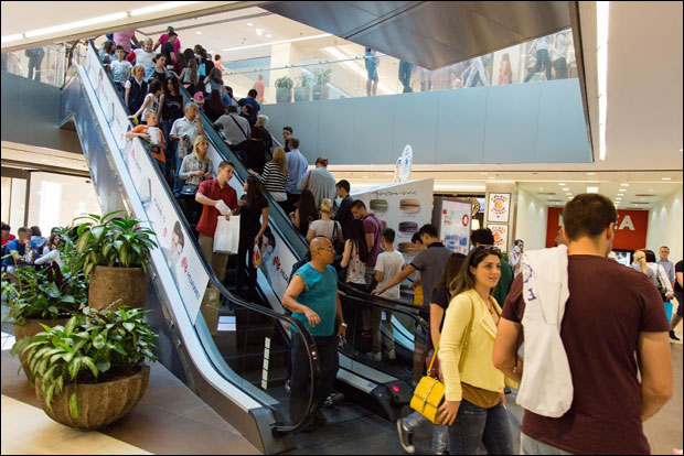 Италија ће забранити шопинг недељом у тржним центрима