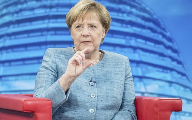 Меркел: Није загарантован успешан договор о Брегзиту