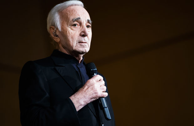 ПРЕМИНУО ШАРЛ АЗНАВУР: Отишао краљ француске шансоне
