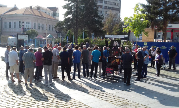 ПРОТЕСТ БИВШИХ КАМИОНЏИЈА: Траже део од стечаја