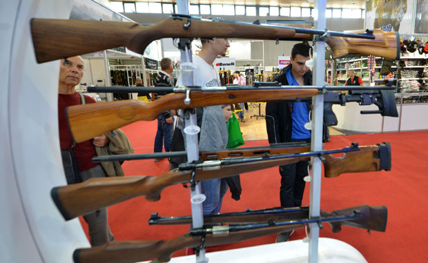 Међународни сајмови Лорист: Јефтиније оружје