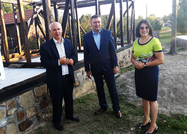 У Црњелову почела градња семберског етно села 