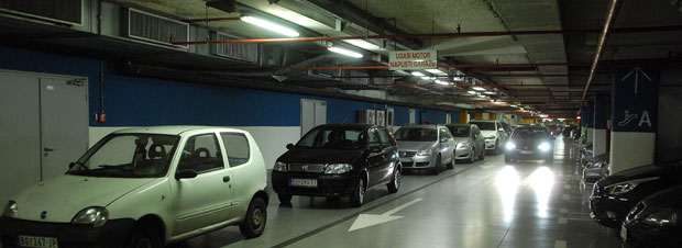 Кинези граде подземне гараже