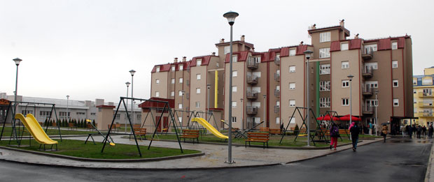 Стамбена решења за још 135 избегличких породица у Србији
