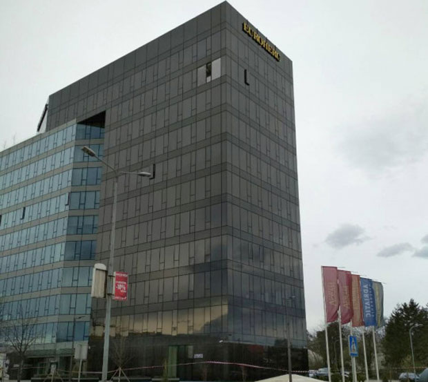 АКТИВИСТА СДС ИСПАЛИО ЗОЉУ: Александар Радић Ацо (42) ухапшен због “гранатирања” зграде “Еурохерца” у Бањалуци