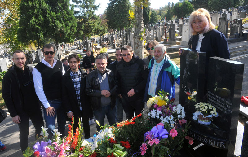 ПОМЕН ЛЕГЕНДИ НАРОДНЕ МУЗИКЕ: Тома ће живети заувек