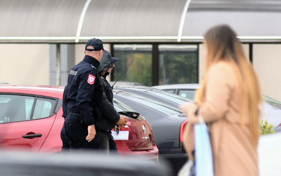 Активисти СДС који је испалио зољу прети 10 година затвора 