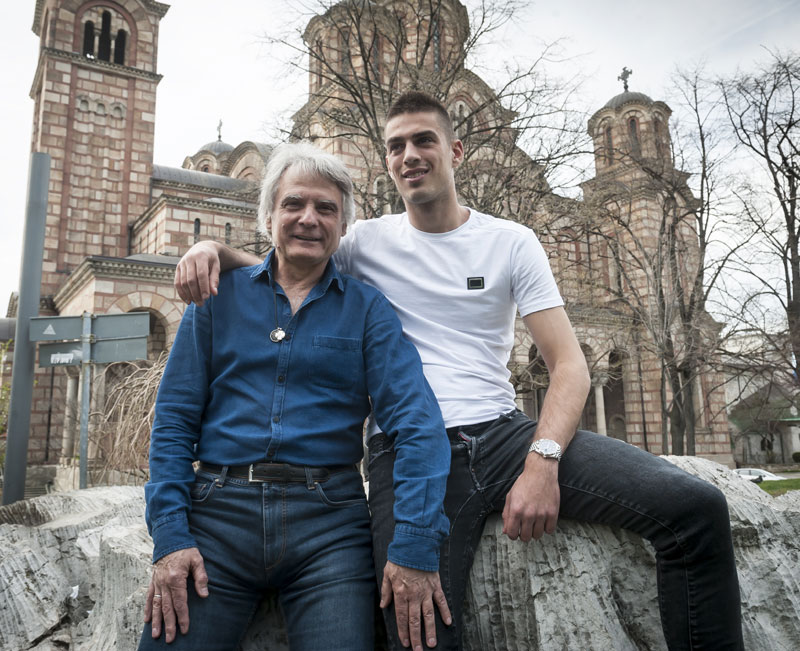 СИНА ПРАТИМ СА ЕМОЦИЈАМА: Француски “Екип” посветио велику пажњу легендарном Душану Савићу