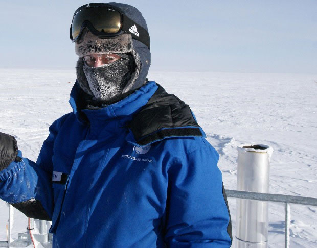 НЕВЕРОВАТНА ФОТОГРАФИЈА: Шта се дешава са ручком на Антарктику