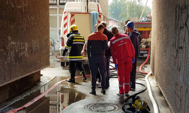 ПОСЛЕ ПОЖАРА У НОВОМ ПАЗАРУ: Ватрогасцима стиже помоћ