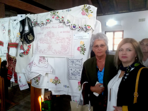 Српски вез чувају од заборава